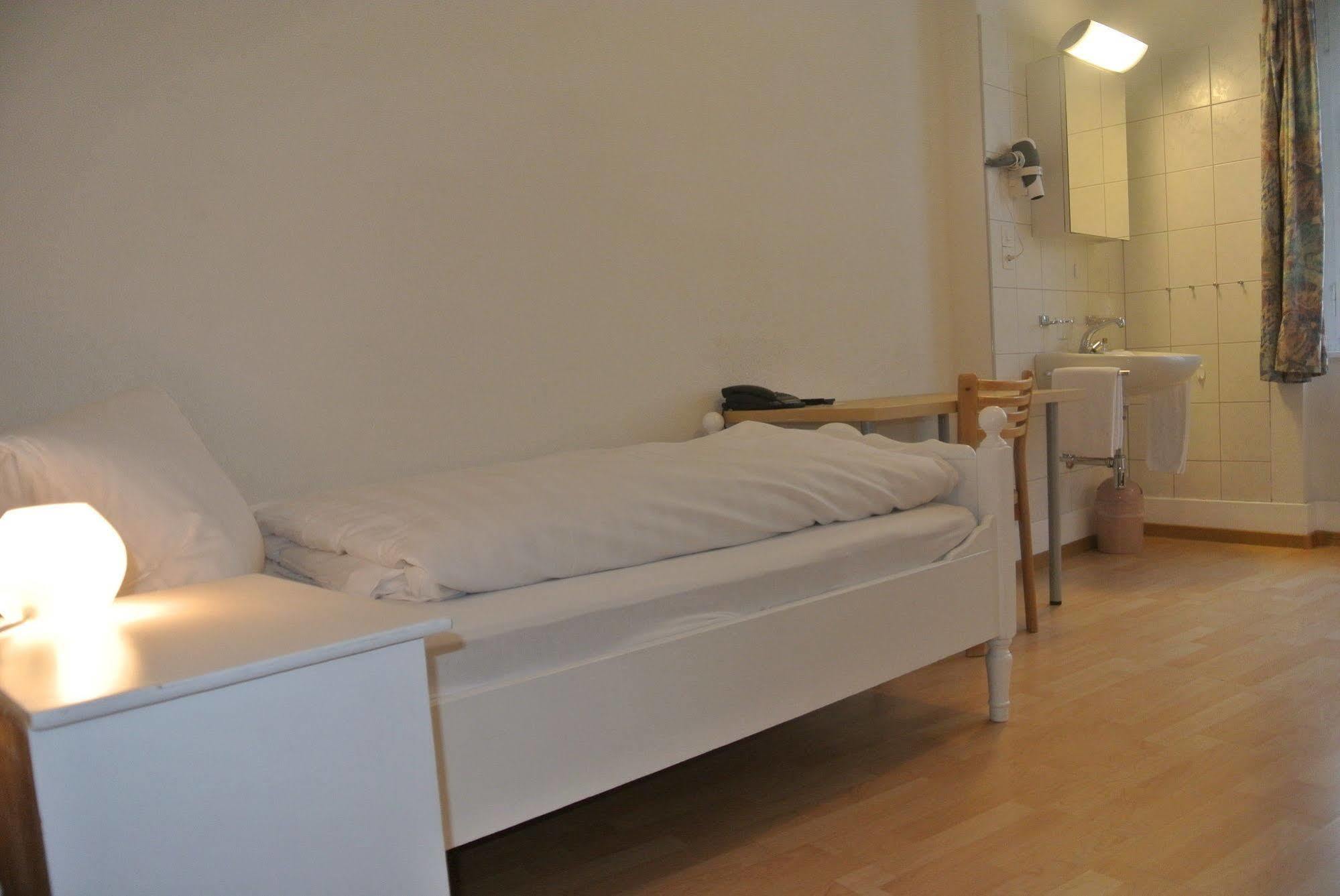 Hotel Drei Koenige Τσουρ Εξωτερικό φωτογραφία